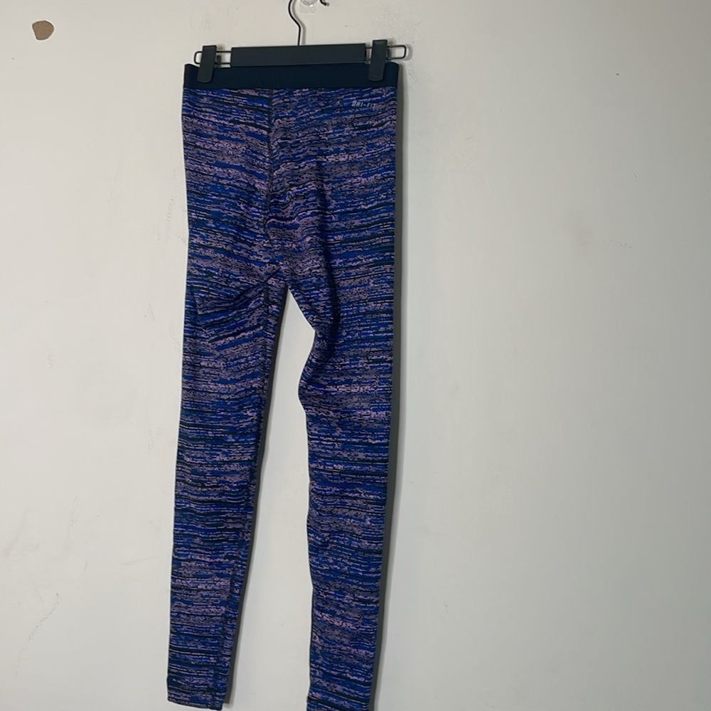 Nike Pro XS purple black leggings​ - Picture 2 of 4